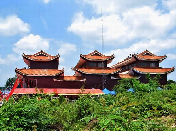 重建的洞滨罗氏宗祠